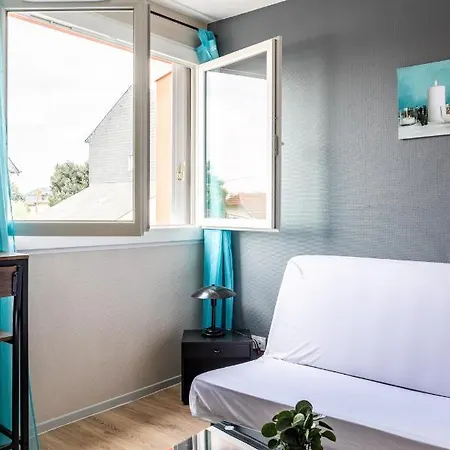 Le Debussy - Studio - Wifi Fibre- Centre Ville- Parking Lägenhet Tarbes