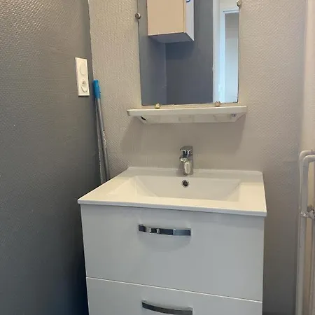 Le Debussy - Studio - Wifi Fibre- Centre Ville- Parking * Tarbes