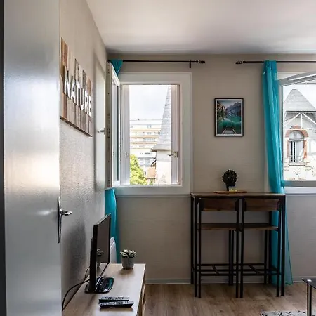 Le Debussy - Studio - Wifi Fibre- Centre Ville- Parking Apartmán *