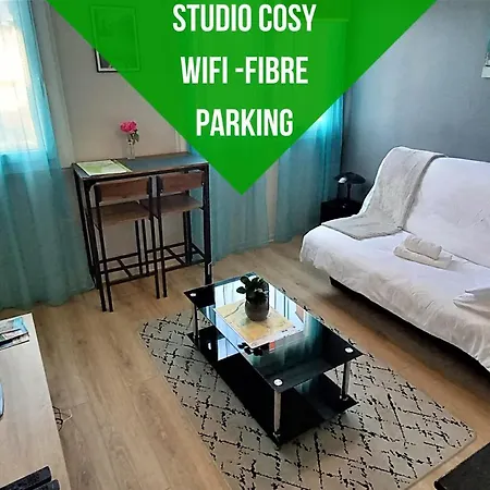 Le Debussy - Studio - Wifi Fibre- Centre Ville- Parking * Tarbes