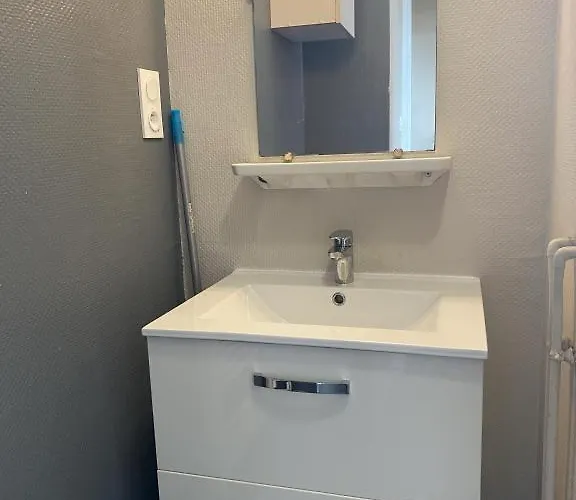 Le Debussy - Studio - Wifi Fibre- Centre Ville- Parking * Tarbes